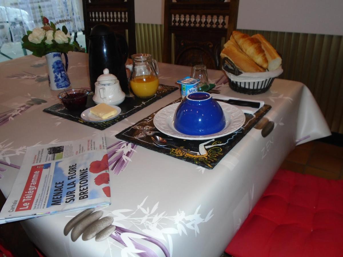 Bed and Breakfast La Mare aux Fées Huelgoat Exterior foto